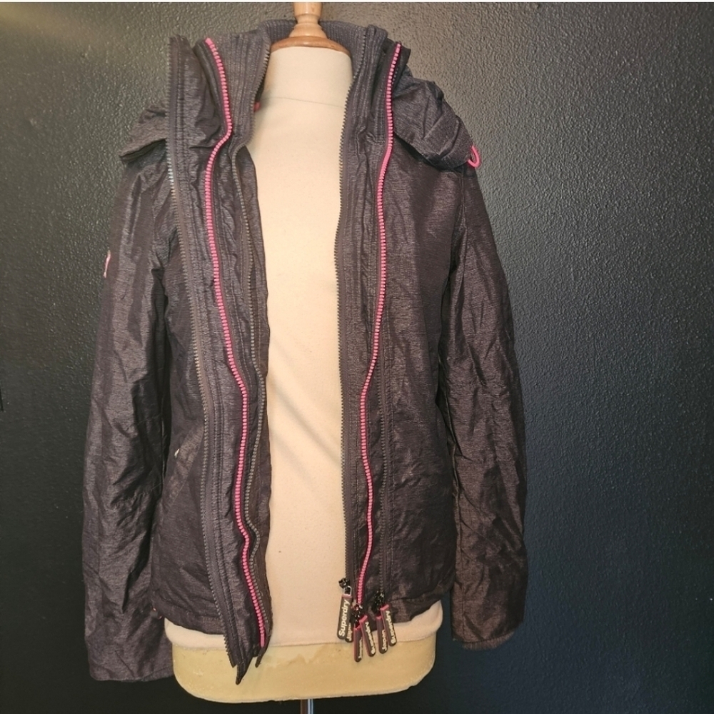 Superdry Pop Zip Hooded Arctic Windcheater Size Womens M In charcoal/ Magenta - Picture 3 of 5